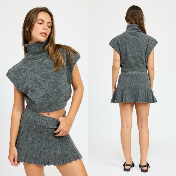 *24 HOUR SALE* Call Me Back Grey Pleated Sweater Skirt - Picture 6 of 12